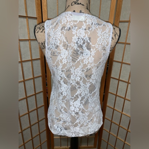 The Clas-sic Made in the USA “Love you to the moon and back” sleeveless top S - Picture 2 of 4